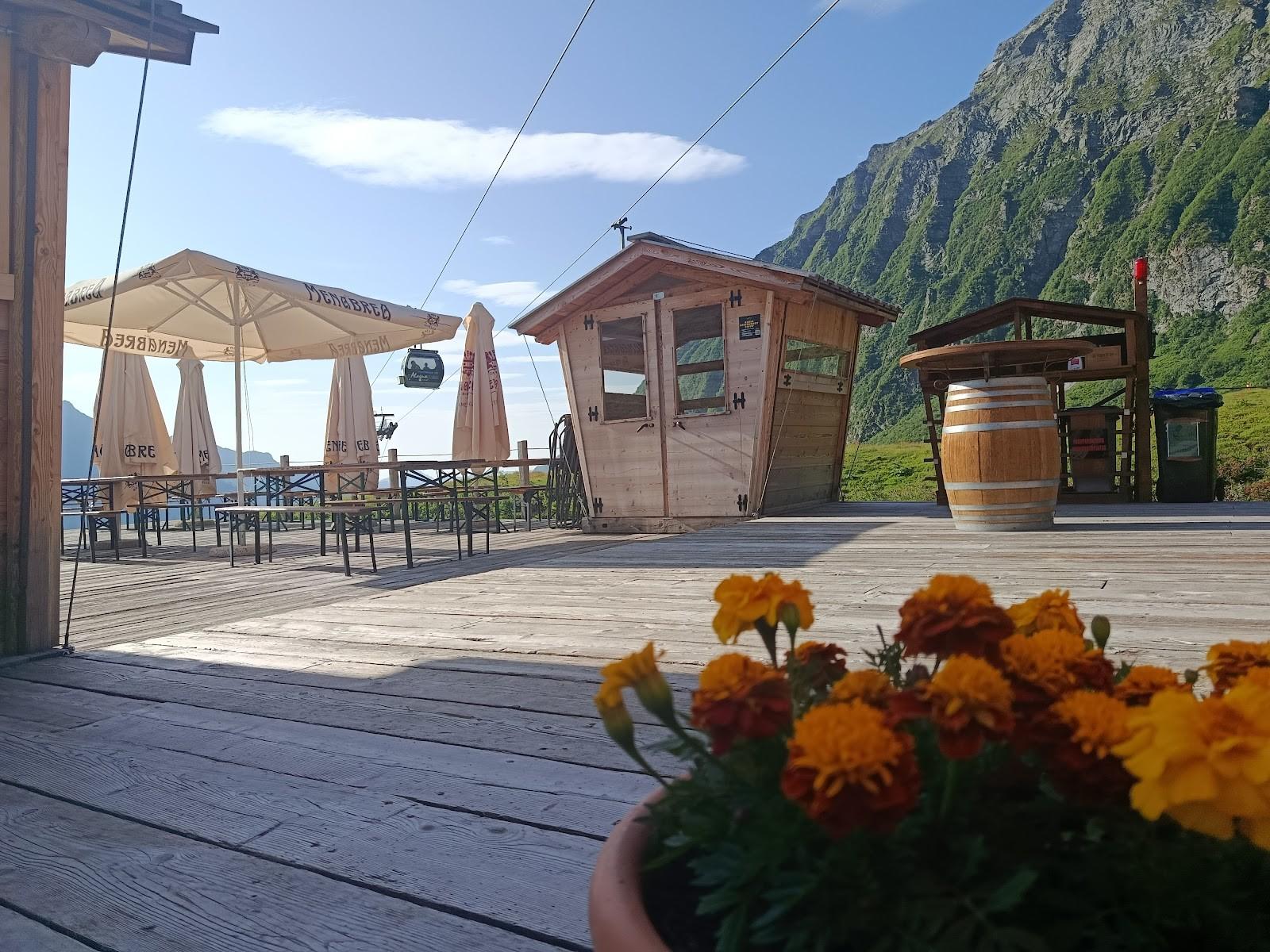 Ospiti sulla terrazza panoramica