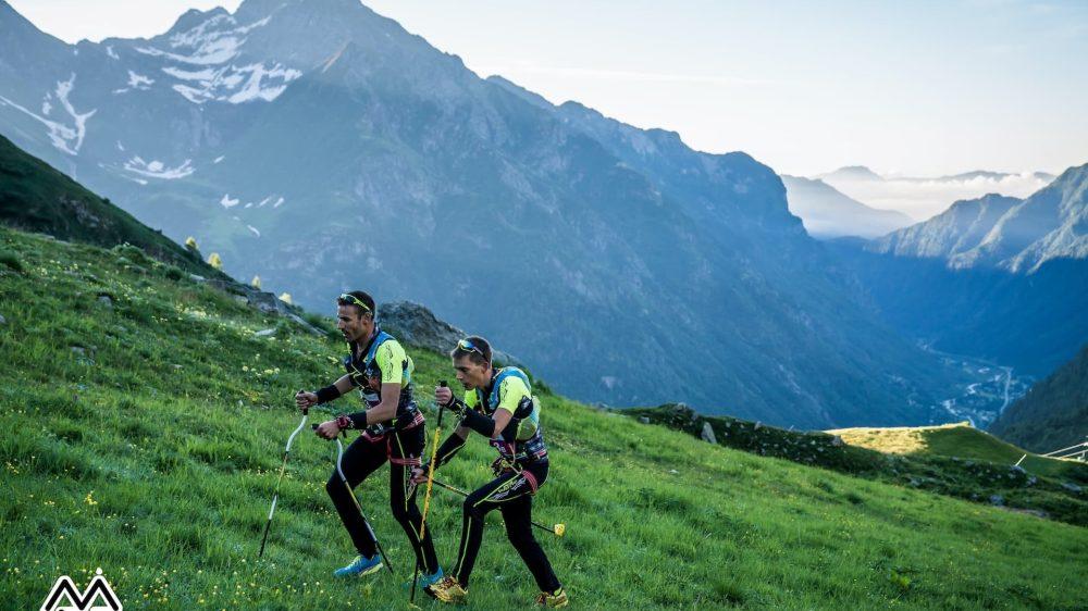 Escursionisti sui sentieri del Monte Rosa